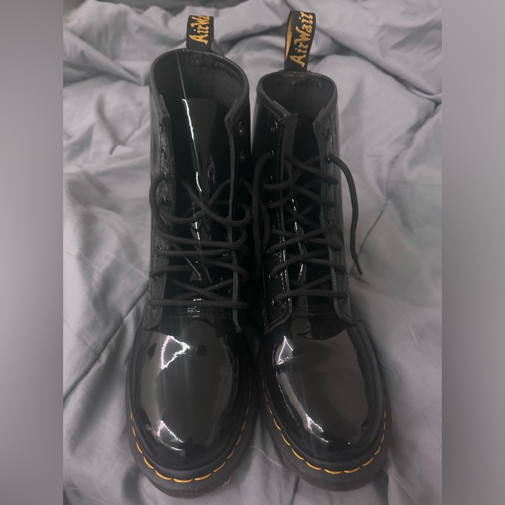 Dr Martens way air boots size 8 in amazing condition !